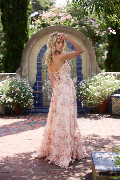 Esther® | Das Scarlette-Kleid in Pfirsichteppich