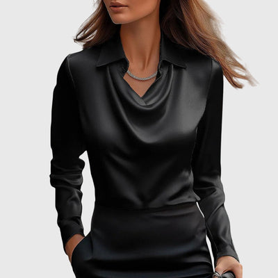 Anneliese™ | Bluse mit edlem Glanz & Faltenausschnitt