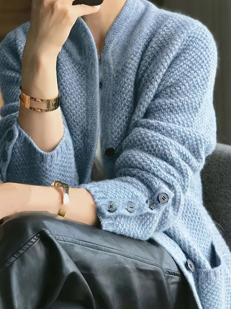 Hayden Claire | Eleganter Cardigan mit Knöpfen