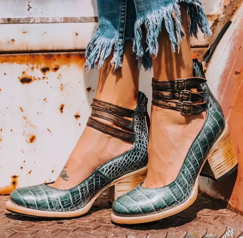 VIVILY | Stilvolle Sandalen