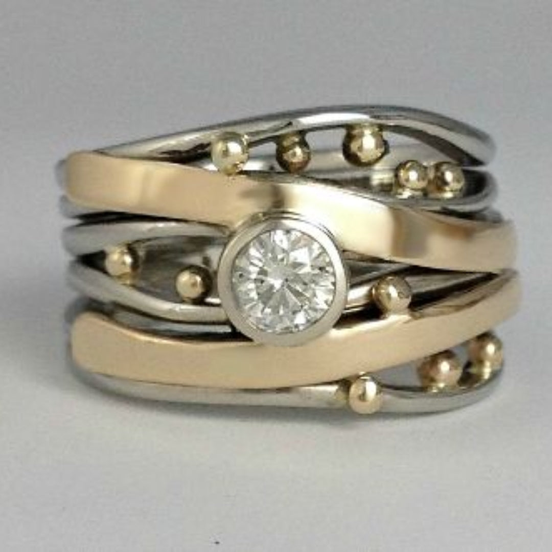 VIVILY | Eleganter Ring aus antikem Gold mit Zirkonen