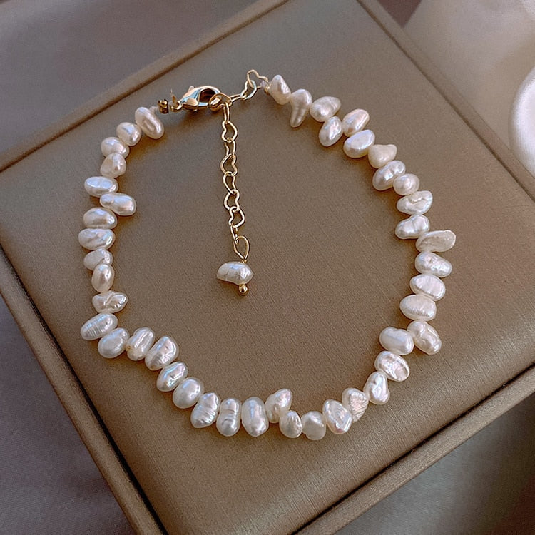 VIVILY | Elegantes Perlenarmband - Fügen Sie Ihrem Stil einen Hauch von Luxus hinzu