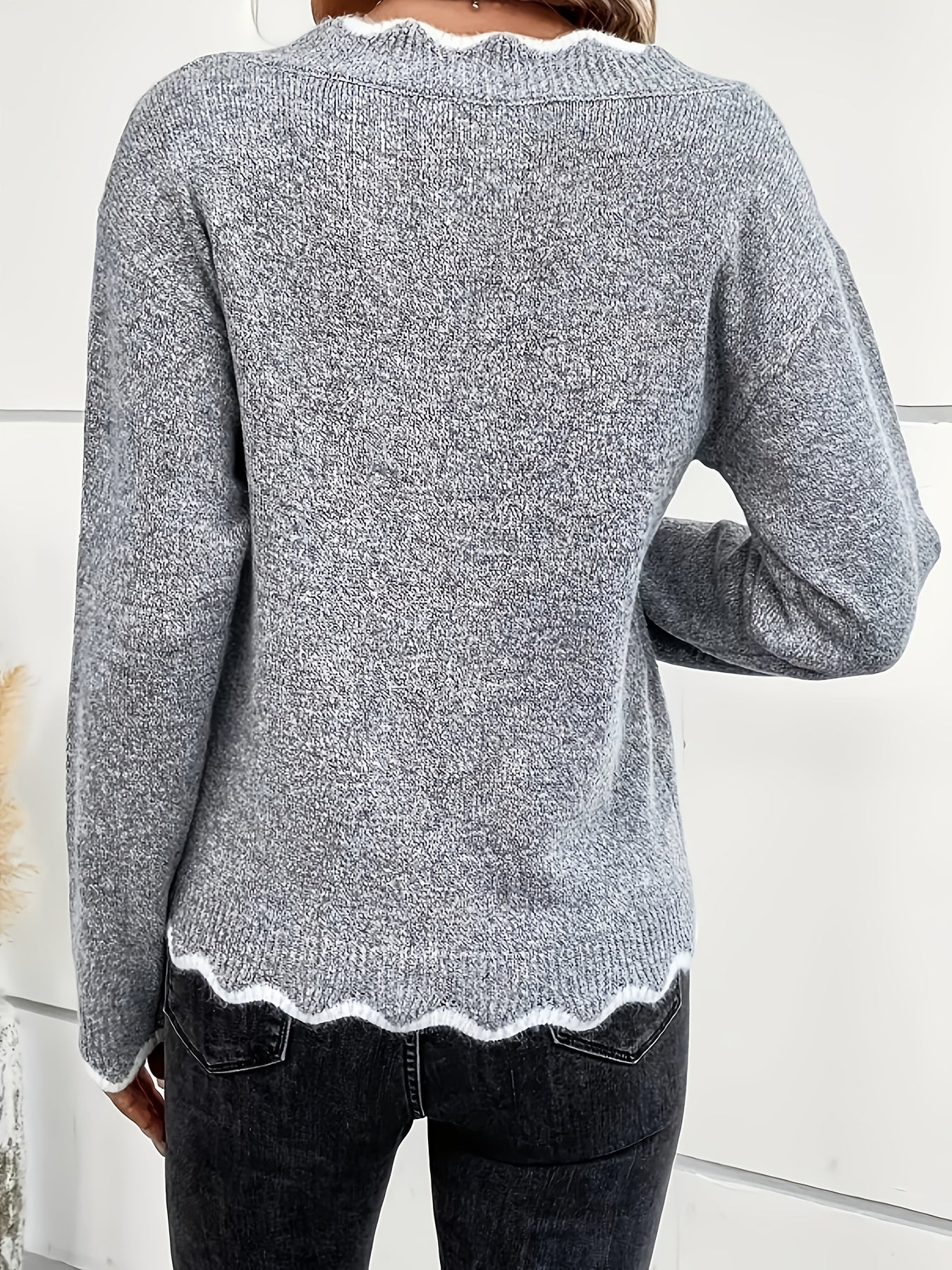 VIVILY | Pullover mit V-Ausschnitt und Wellenkante