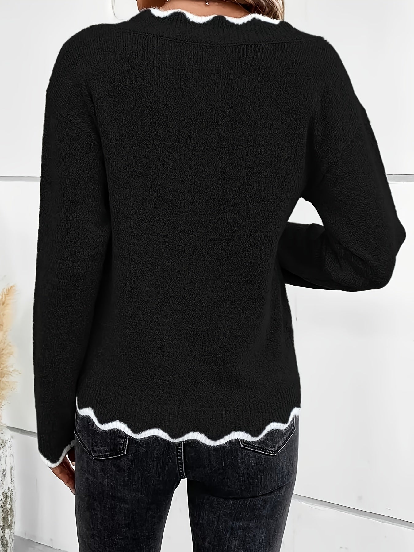 VIVILY | Pullover mit V-Ausschnitt und Wellenkante