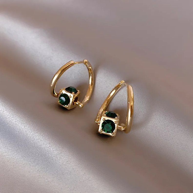 VIVILY | Elegante grüne Gold-Ohrstecker für besondere Anlässe