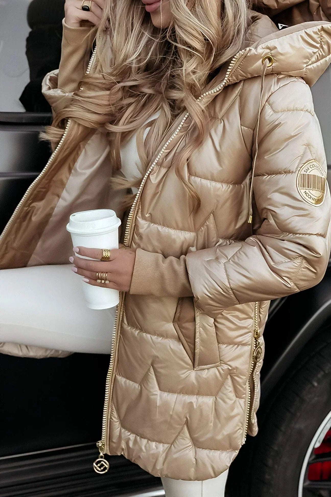 Katja | Eleganter Wintermantel mit Kapuze und Fütterung