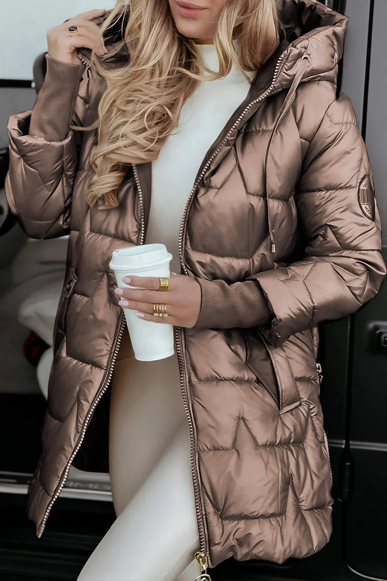Katja | Eleganter Wintermantel mit Kapuze und Fütterung