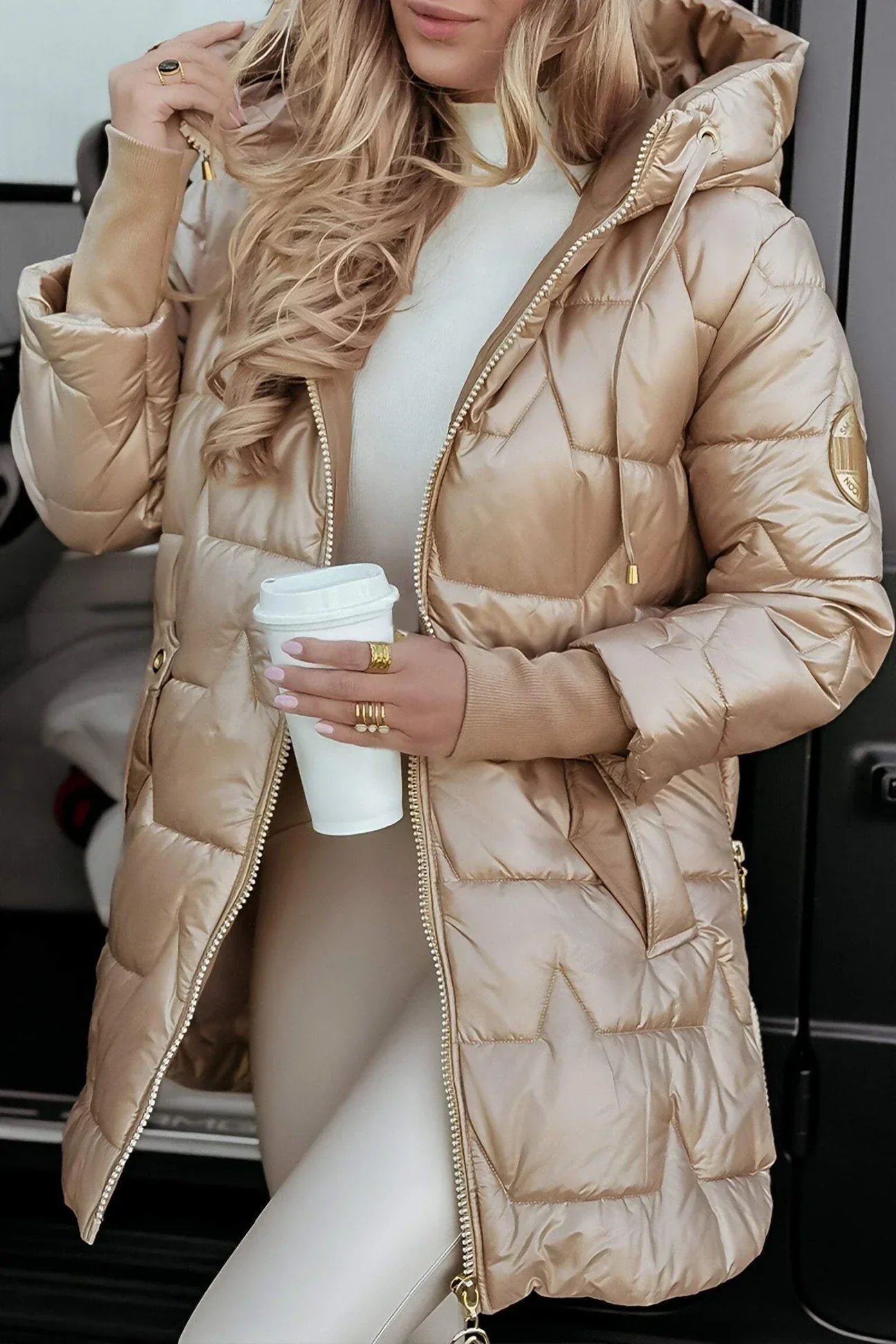 Katja | Eleganter Wintermantel mit Kapuze und Fütterung