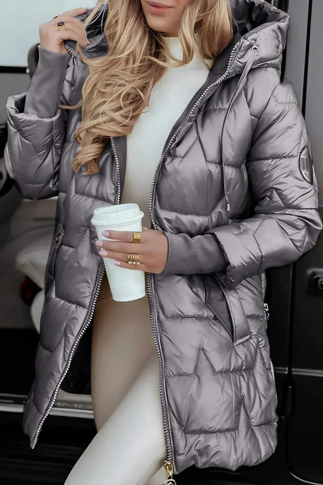 Katja | Eleganter Wintermantel mit Kapuze und Fütterung