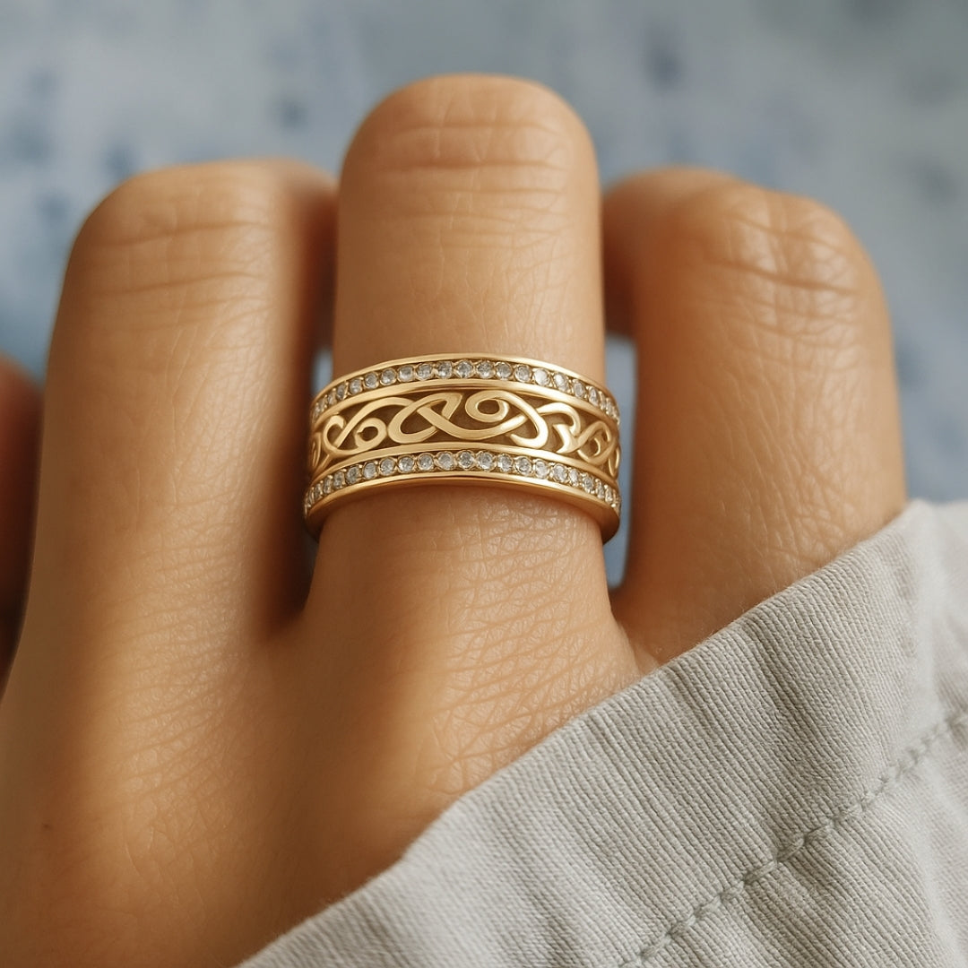 Eleganter Hohlring in Gold